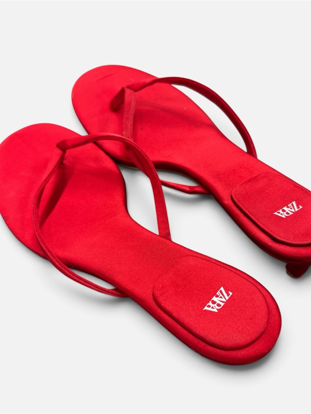 Women’s Red Low Heel Flip Sandal , Chic Kitten Heel Zara - Picture 2 of 6